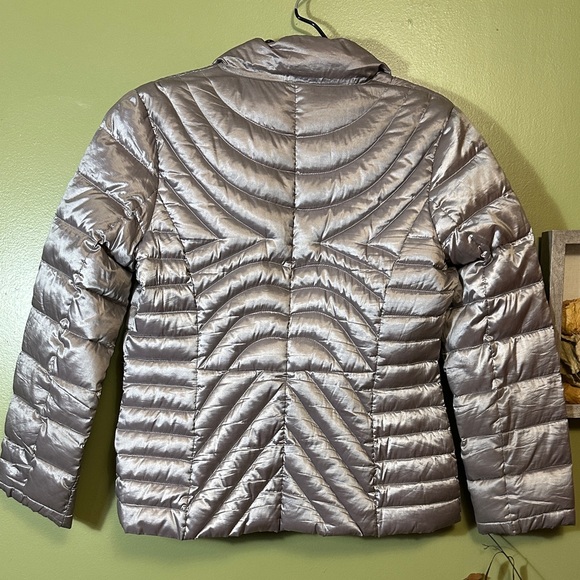 Bernardo Women's Metallic Puffer Jacket downfilled winter jacket size medium - Picture 6 of 8